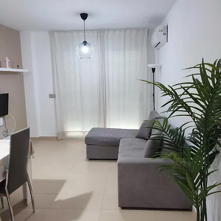 Apartamento Rio Y Playa דירה *
